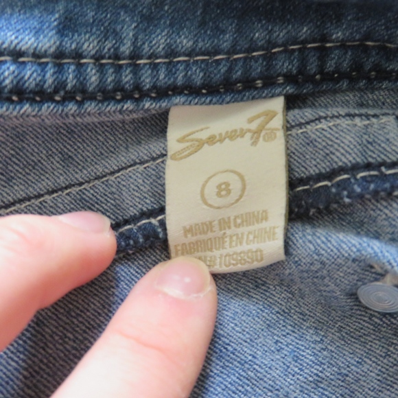 SOLD Seven7 Denim Frayed Shorts Size 8 EUC - Picture 4 of 4